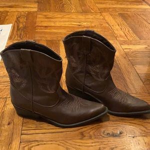 Cowboy boots women size 7